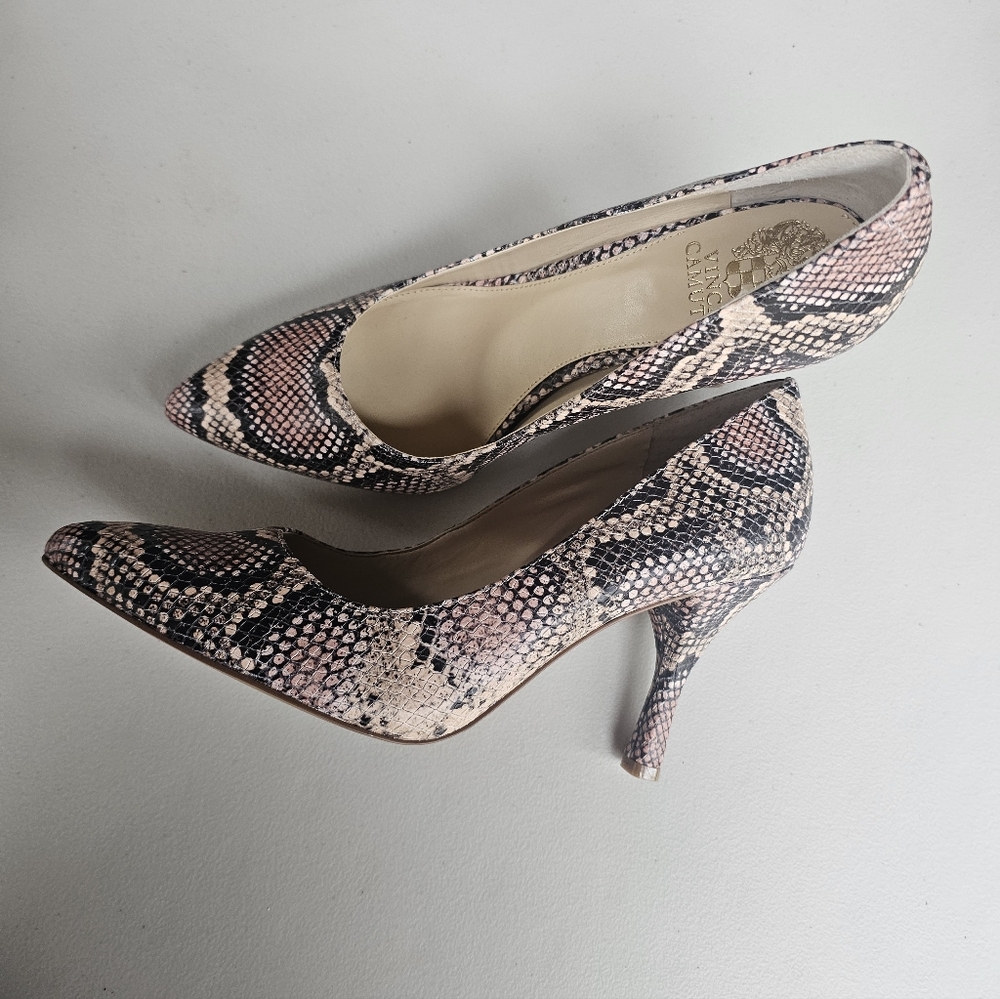 Vince Camuto “Savilla” heels Sz 8.5M